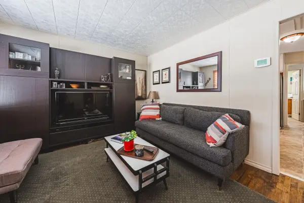 28 Munn ST, Hamilton, ON L8V 1J9