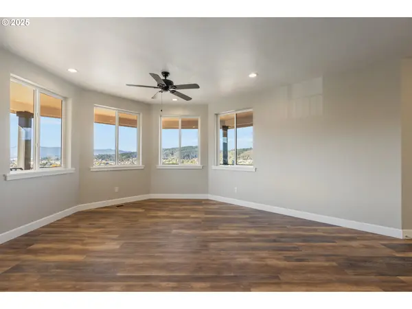 662 BROOKS LOOP, Sutherlin, OR 97479