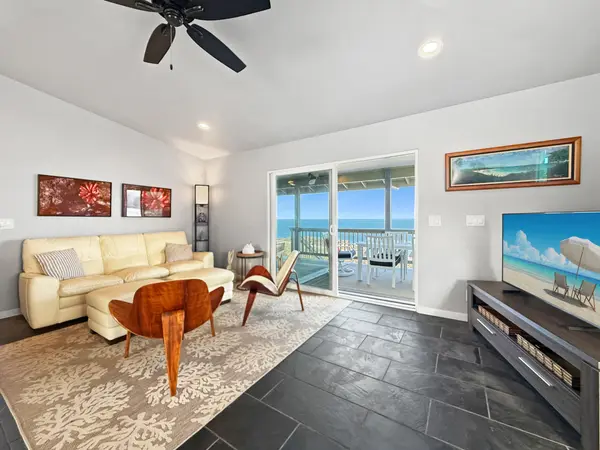 88-111 KAI AVE, Captain Cook, HI 96704