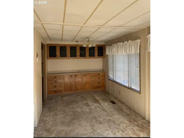 15411 SE MILL PLAIN BLVD #C8, Vancouver, WA 98684