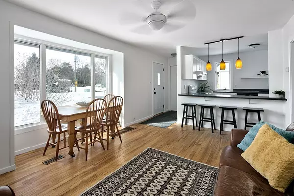 Collingwood, ON L9Y 2S6,497 Maple ST