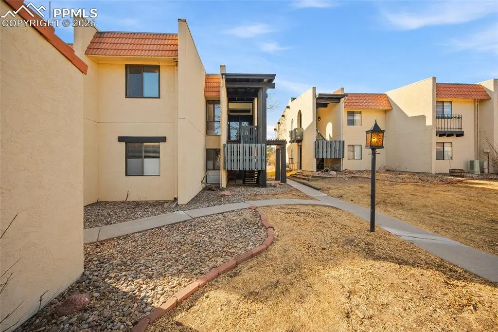 1010 Fontmore RD #D, Colorado Springs, CO 80904