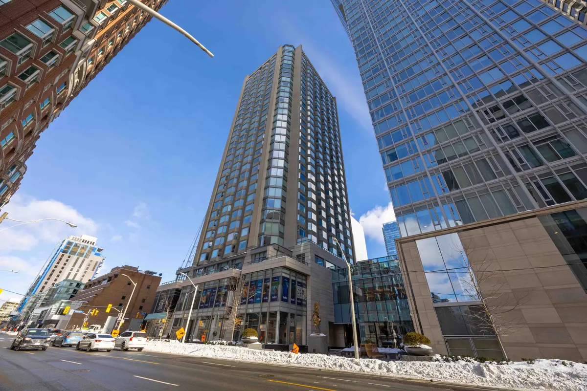 155 Yorkville AVE #1106, Toronto C02, ON M5R 1C4
