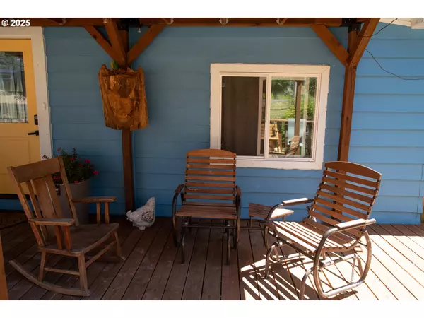 Florence, OR 97439,89521 SHORE CREST DR