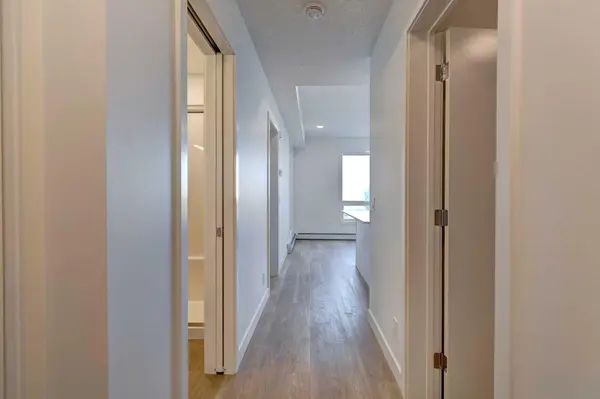 8500 19 AVE SE #1210, Calgary, AB T2A 7W8