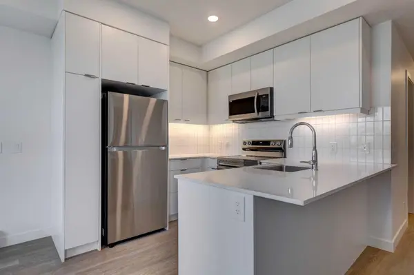 8500 19 AVE SE #1210, Calgary, AB T2A 7W8