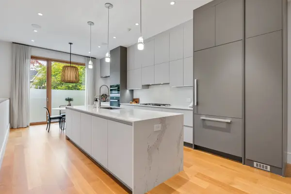 67 Heath ST W, Toronto C02, ON M4V 1T2