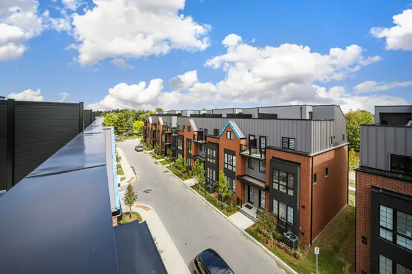 22 Chesley ST, Vaughan, ON L4J 0M1