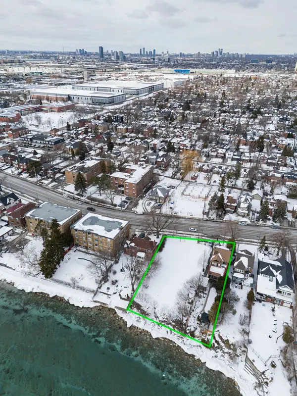 2685 Lake Shore BLVD W, Toronto W06, ON M8V 1G6