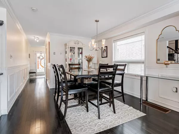 Brampton, ON L7A 2A8,11 Four Seasons CIR