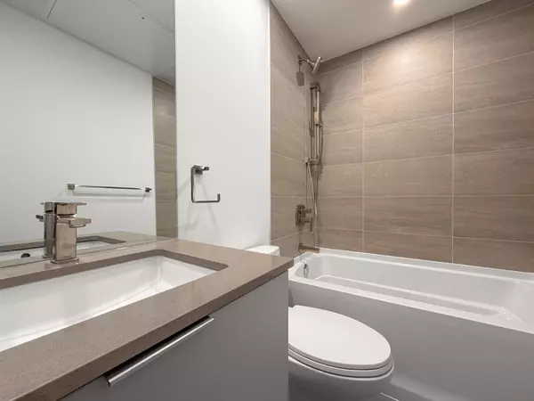 Mississauga, ON L5A 4C6,1 Fairview RD E #807