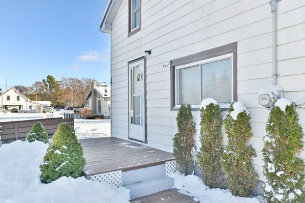 Addington Highlands, ON K0H 1P0,36 Jones ST