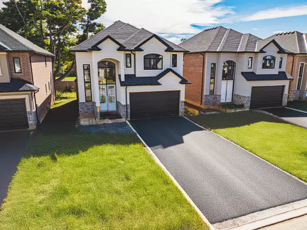 48 Cesar PL, Hamilton, ON L9G 0G3