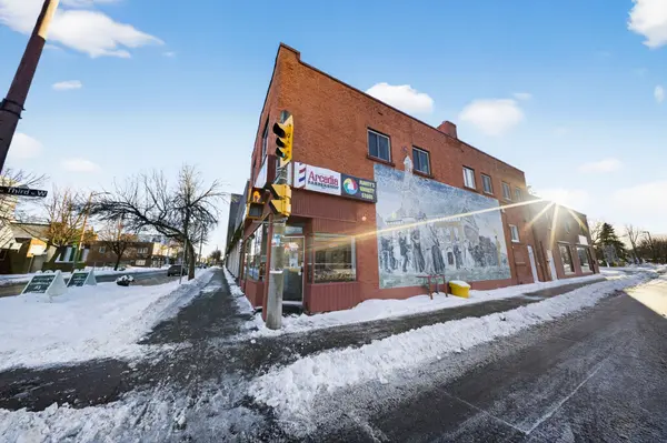 272 Pitt ST, Cornwall, ON K6J 3P6