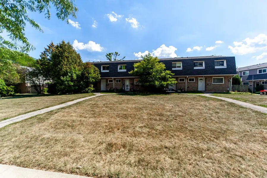 2050 Upper Middle RD #88, Burlington, ON L7P 3R9