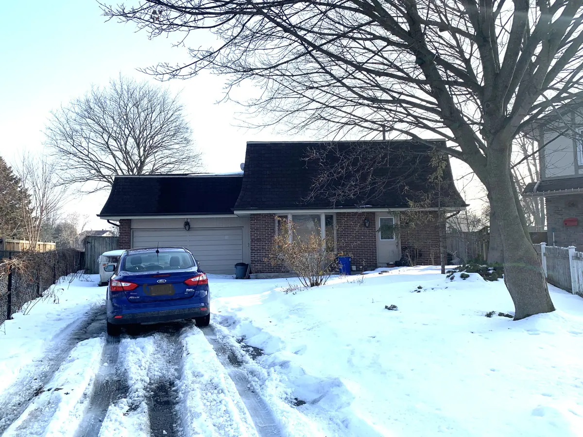 28 Nordic CT, Whitby, ON L1N 5N3