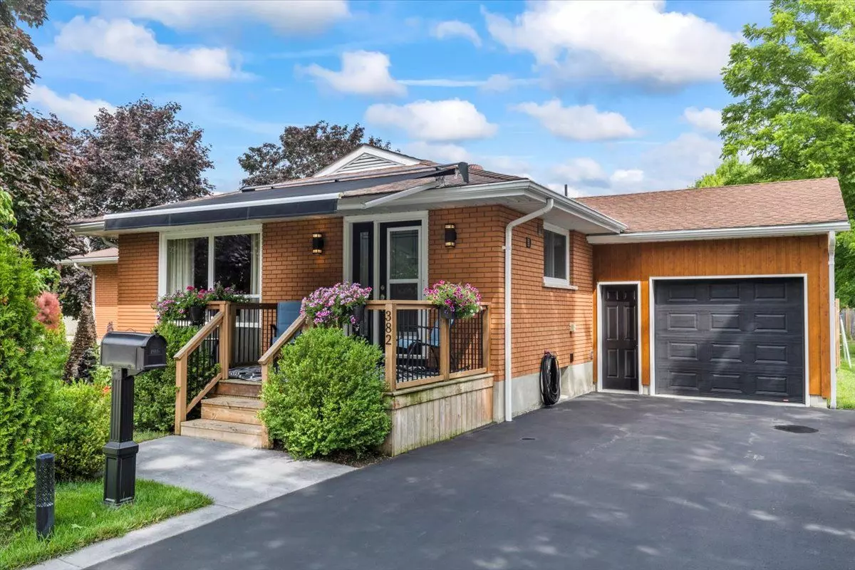 Hanover, ON N4N 1B3,382 3rd ST