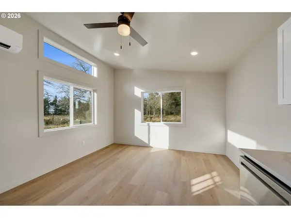 4600 SPRUCE ST, Bay City, OR 97107