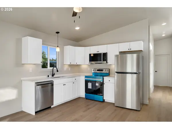 4600 SPRUCE ST, Bay City, OR 97107