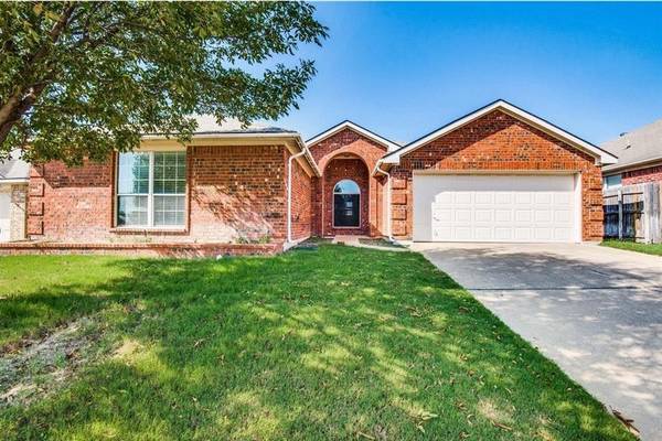 6930 Misty Meadow Lane, Arlington, TX 76002