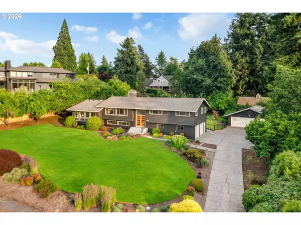 Lake Oswego, OR 97034,860 SKYLAND DR