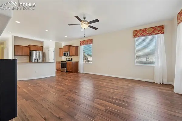 6549 Shadow Hill LN, Colorado Springs, CO 80923