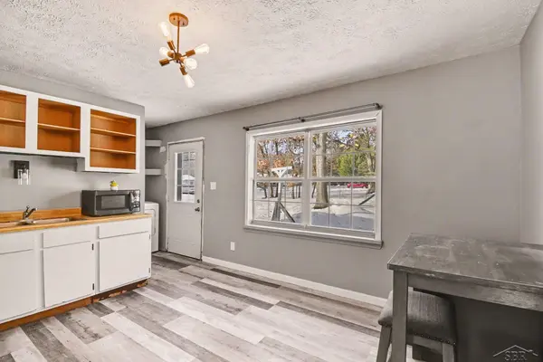 9757 N Cut RD, Higgins Twp, MI 48653