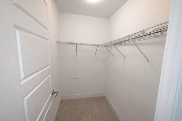 Toronto C15, ON M2K 1G7,7 Kenaston GDNS #503