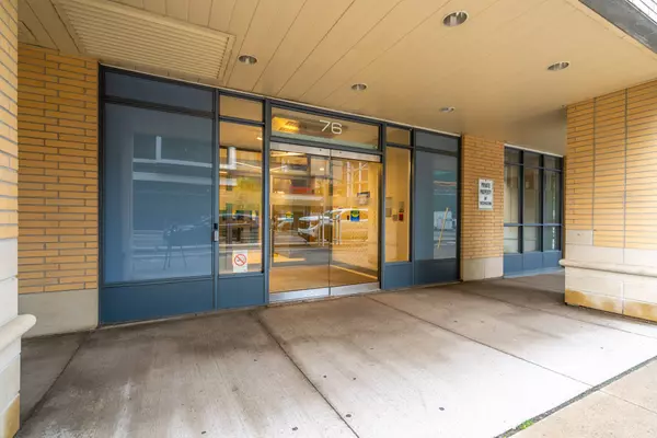 Toronto C08, ON M5B 1B4,76 Shuter ST #208