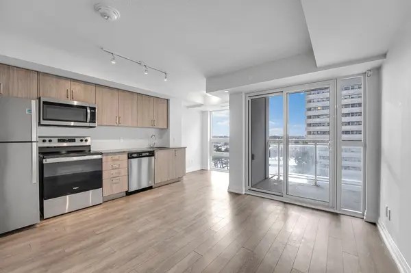 20 Meadowglen PL #528, Toronto E09, ON M1G 0A9