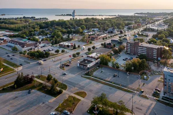 Collingwood, ON L9Y 1C1,550 FIRST ST #101