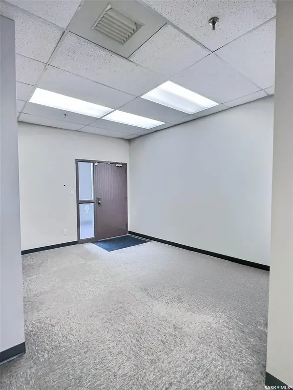 2805 6th AVENUE #202/203, Prince Albert, SK S6V 6Z6