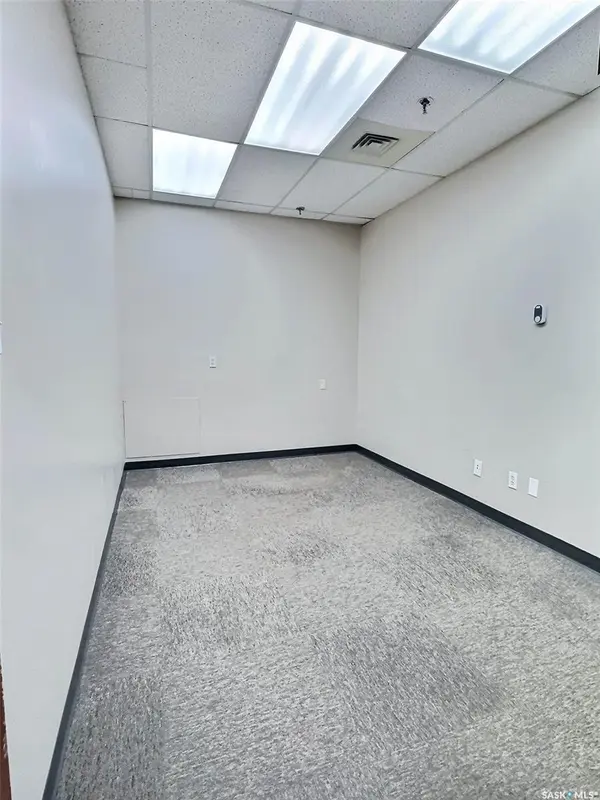 2805 6th AVENUE #202/203, Prince Albert, SK S6V 6Z6