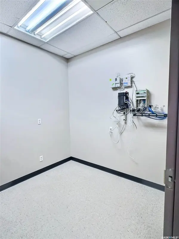 2805 6th AVENUE #202/203, Prince Albert, SK S6V 6Z6