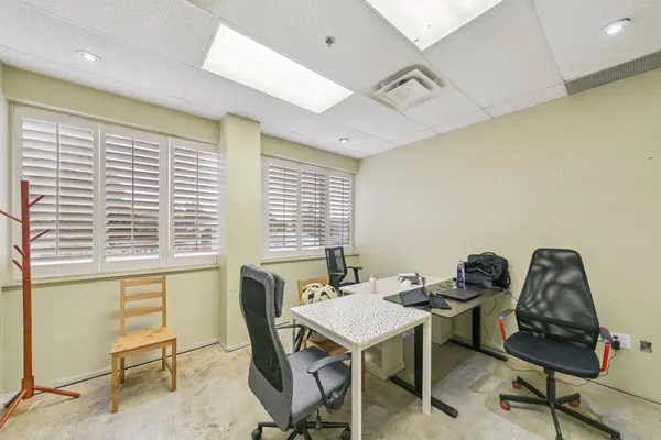 2400 Winston Park DR #3, Oakville, ON L6H 0G7