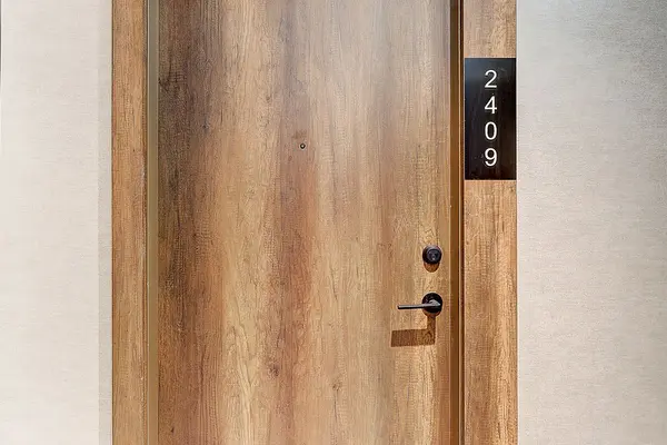 Toronto W06, ON M8Y 0C7,251 Manitoba ST #2409