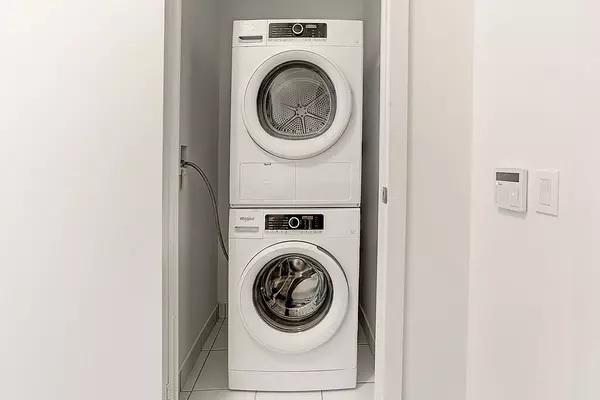 Toronto W06, ON M8Y 0C7,251 Manitoba ST #2409