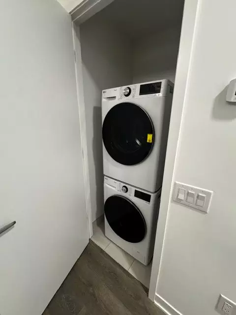 Brampton, ON L7A 5M5,20 All Nations DR #220