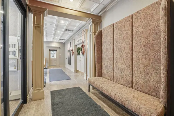 310-5188 Lakeshore RD #310, Burlington, ON L7L 6P4