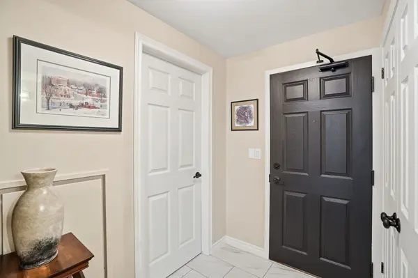 310-5188 Lakeshore RD #310, Burlington, ON L7L 6P4