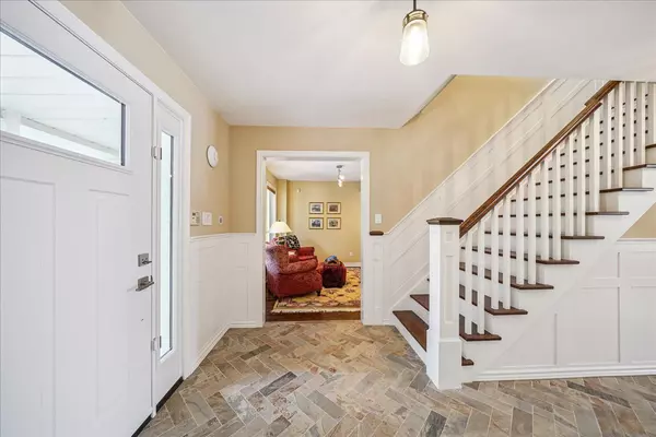 Caledon, ON L7K 1L4,19231 SHAWS CREEK RD