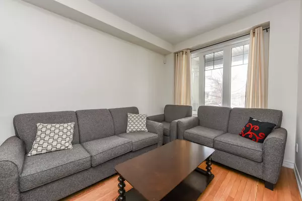 Brampton, ON L6Y 0V5,22 Merrickville WAY