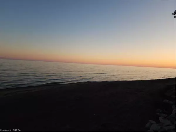 Norfolk, ON N0E 1M0,57 Erie BLVD