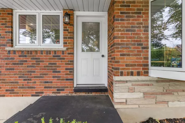 Cambridge, ON N3C 2T8,11 Flynn AVE