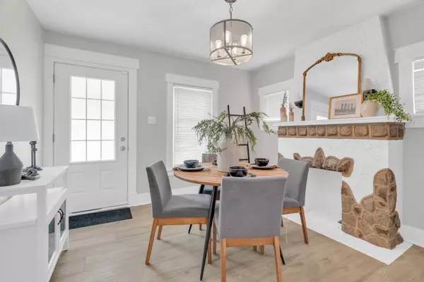 Cambridge, ON N1R 5P4,194 Dundas ST N