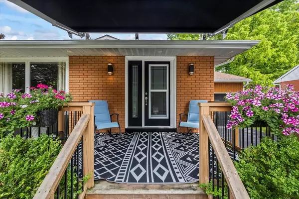 Hanover, ON N4N 1B3,382 3rd ST