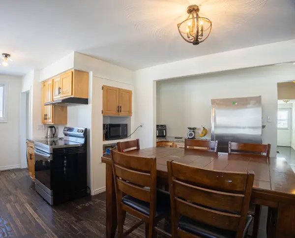 26 Cloverleaf DR, Belleville, ON K8N 4Z5