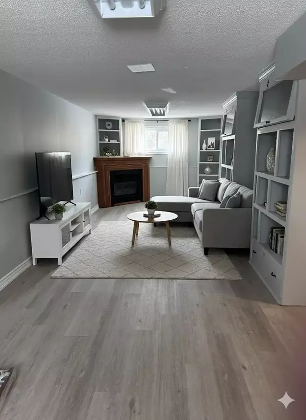 Cambridge, ON N3H 5H3,656 Hillview RD E