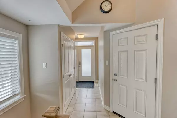 Barrhaven, ON K2J 0E4,264 Brambling WAY