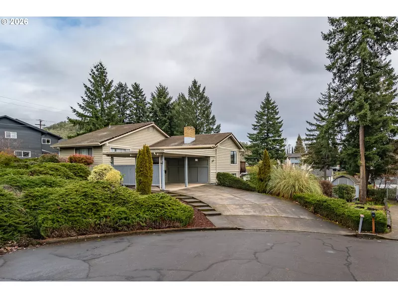 1834 NW FINCH CT, Roseburg, OR 97471